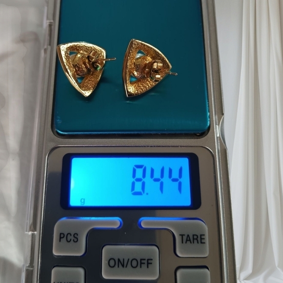 Vintage Gold Tone Pearl Gemstone Stud Earrings - Picture 4 of 9